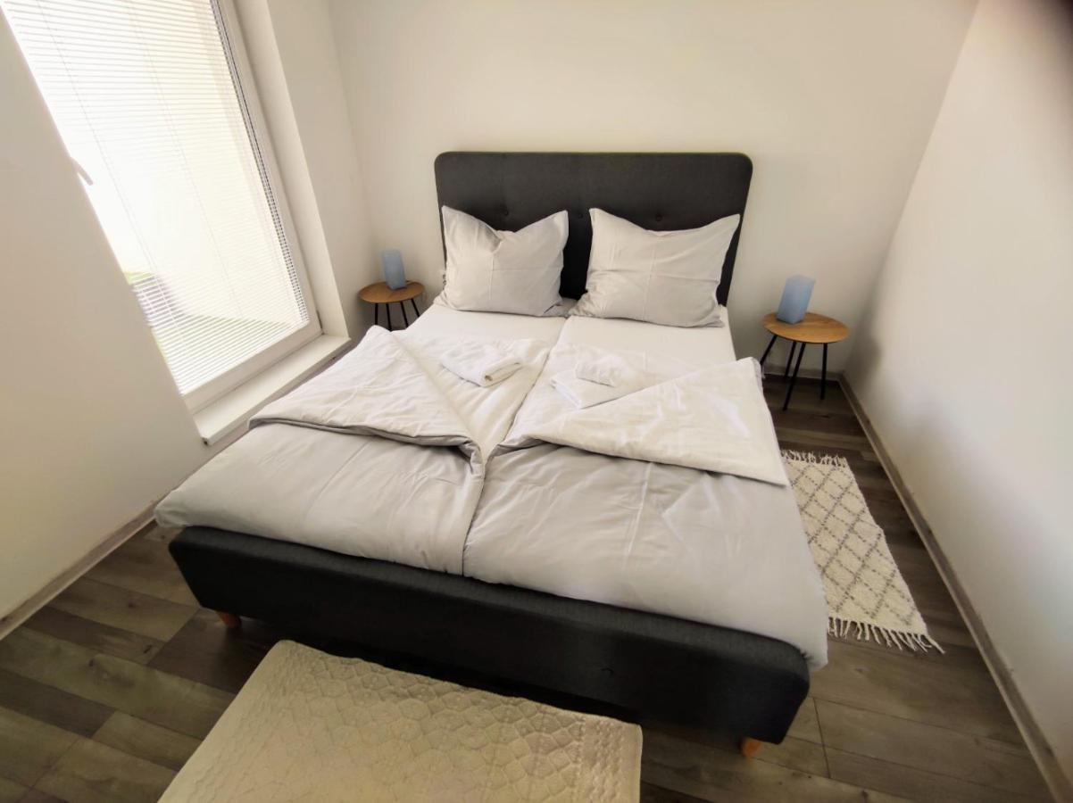 Comfort Apartment For 6 & Loggia & Free Parking Zsolna Kültér fotó