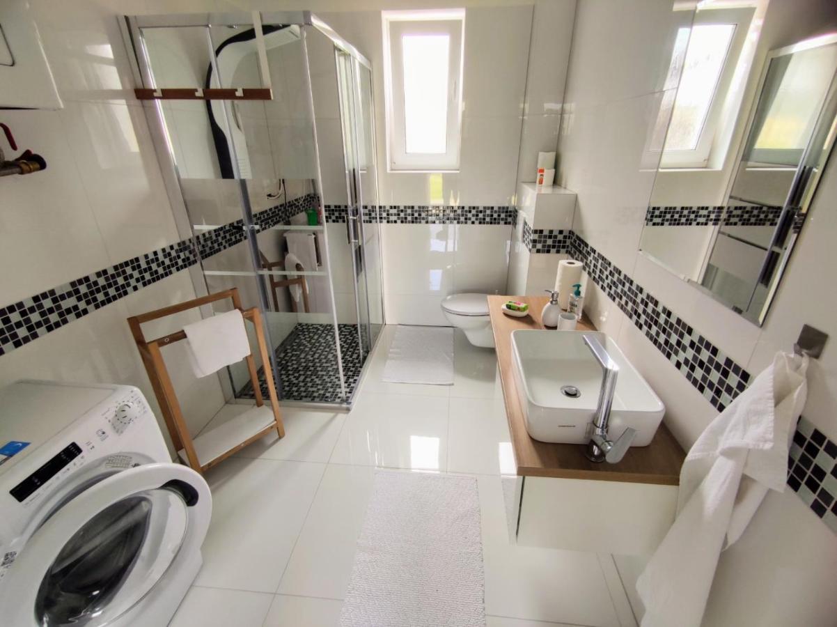 Comfort Apartment For 6 & Loggia & Free Parking Zsolna Kültér fotó