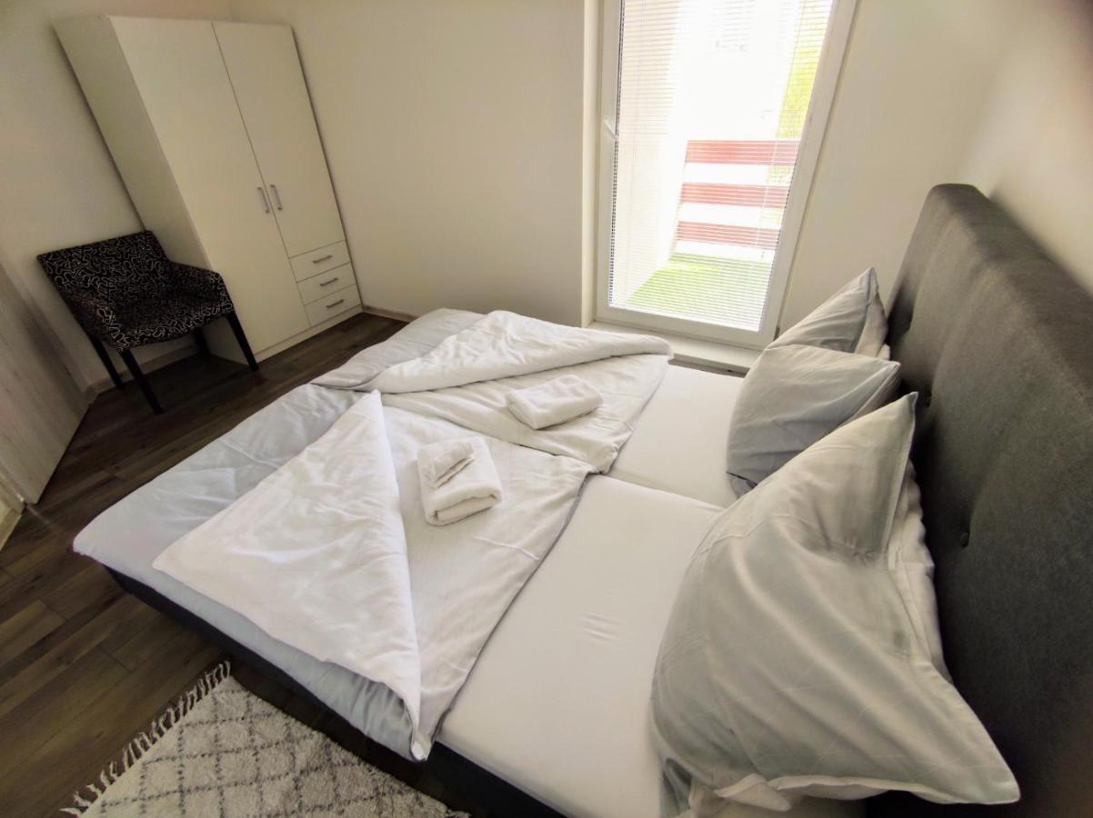 Comfort Apartment For 6 & Loggia & Free Parking Zsolna Kültér fotó